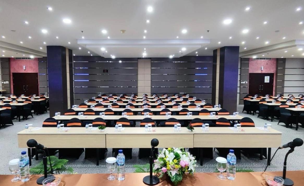 Aria Gajayana Hotel Malang Exterior photo